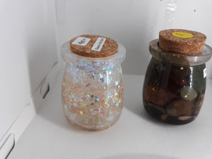 Tiny stash jar that glow in the dark
