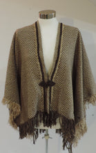 Load image into Gallery viewer, Wool and chenille kimono wrap